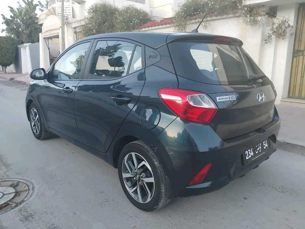 HYANDAI GRAND I 10 PREMIÈRE MAIN TRÈS PROPRE 