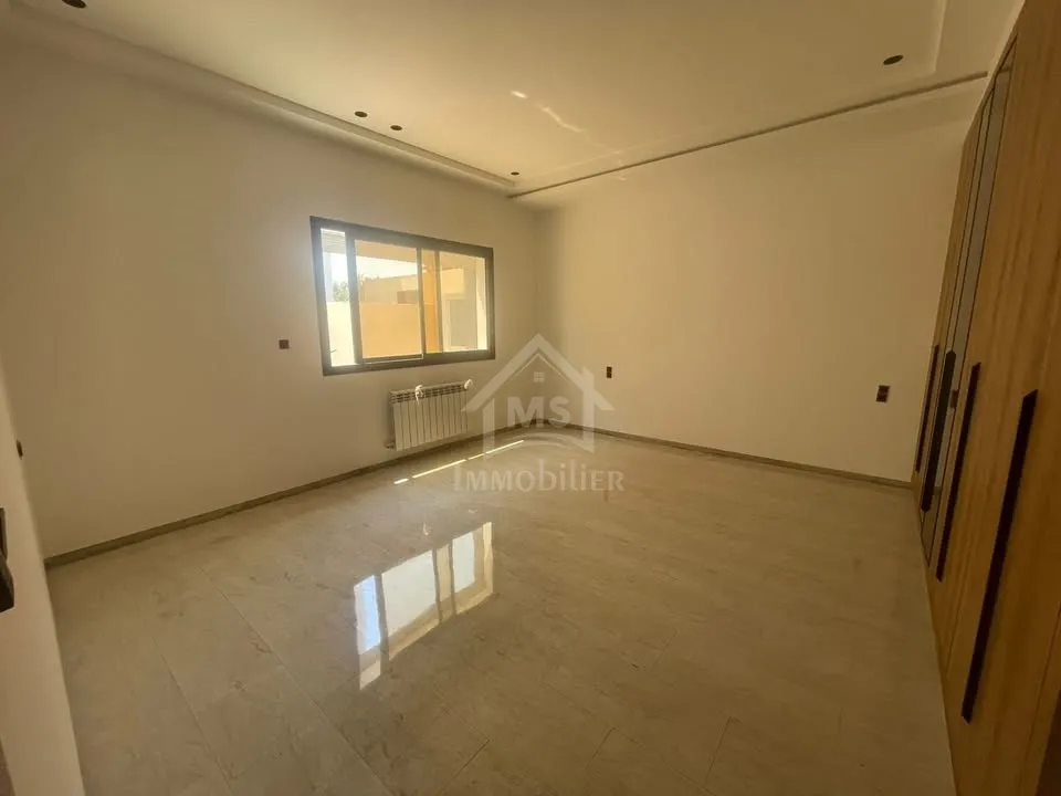 Villa toute neuve avec piscine et jardin à Hammamet Sud 51355351