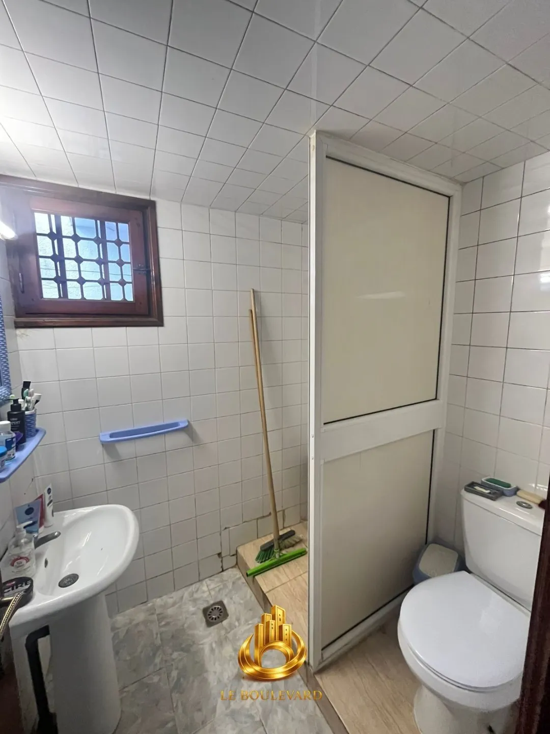 A Vendre Appartement S+2 situé dans un immeuble R+2 à Dar Chaabane, Nabeul