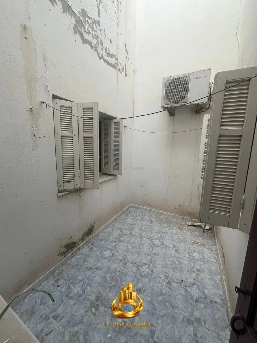 A Vendre Appartement S+2 situé dans un immeuble R+2 à Dar Chaabane, Nabeul