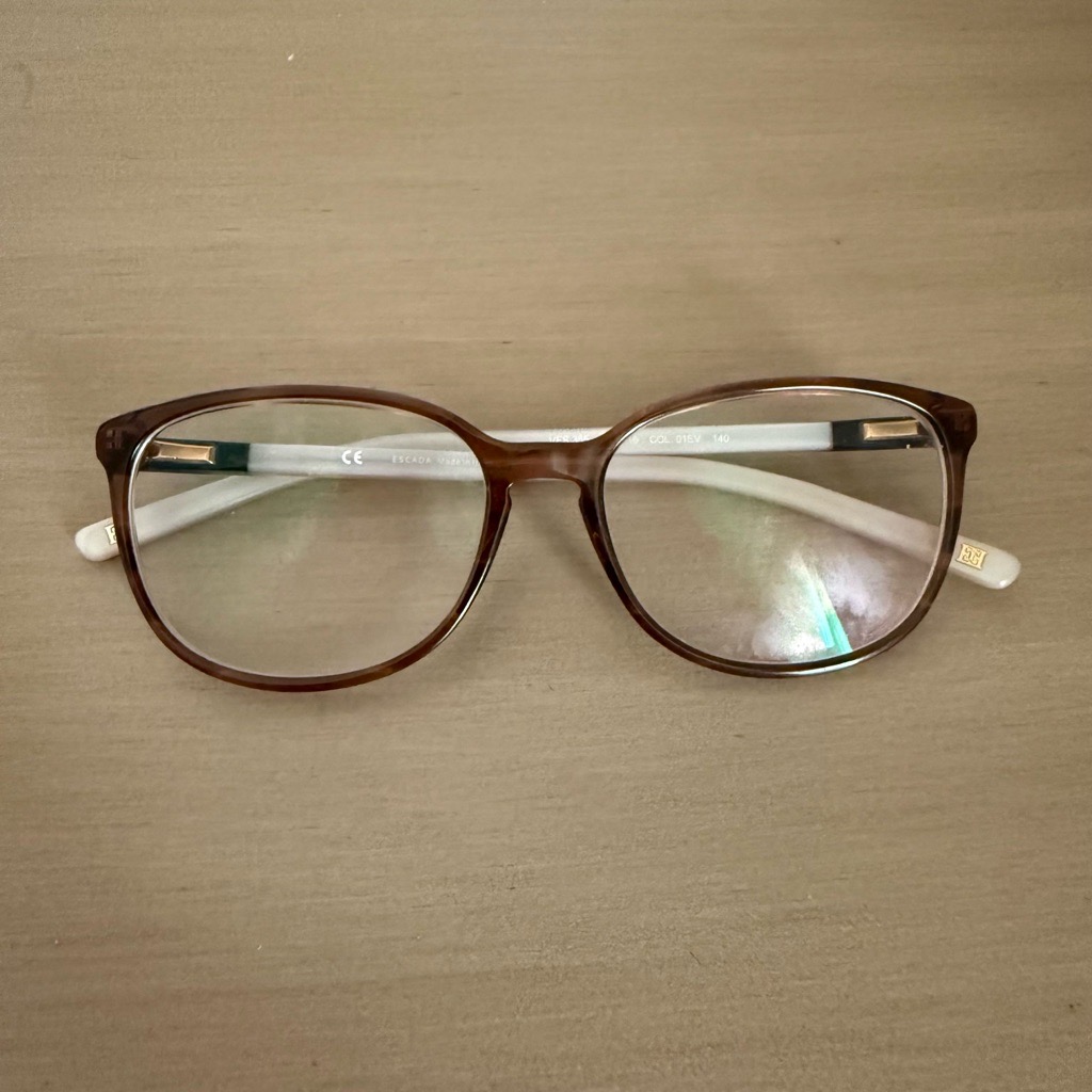 Lunettes de vue Escada en bon état