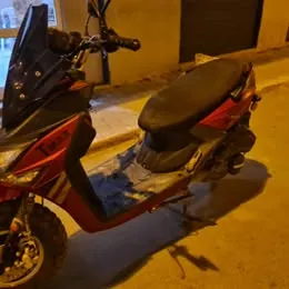 Tmax 125 tres bonne etat