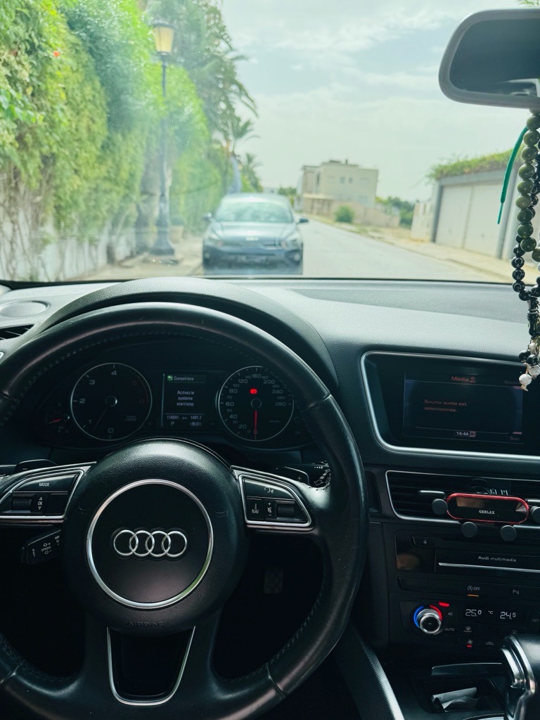 A Vendre Audi Q 5 s line 3 litres v6 tdi Quattro modèle 2015  mille km ttes options 