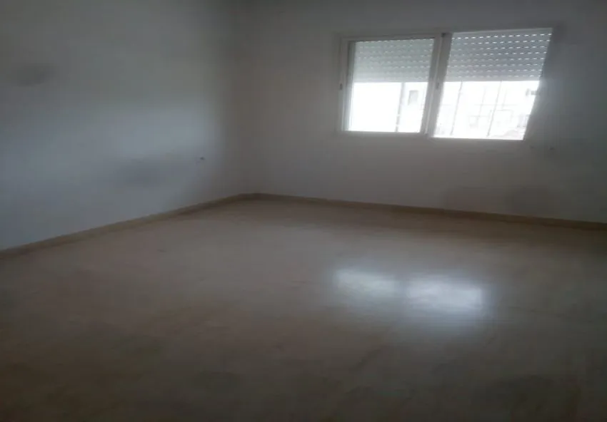 AV S1 titré la soukra 215 MD