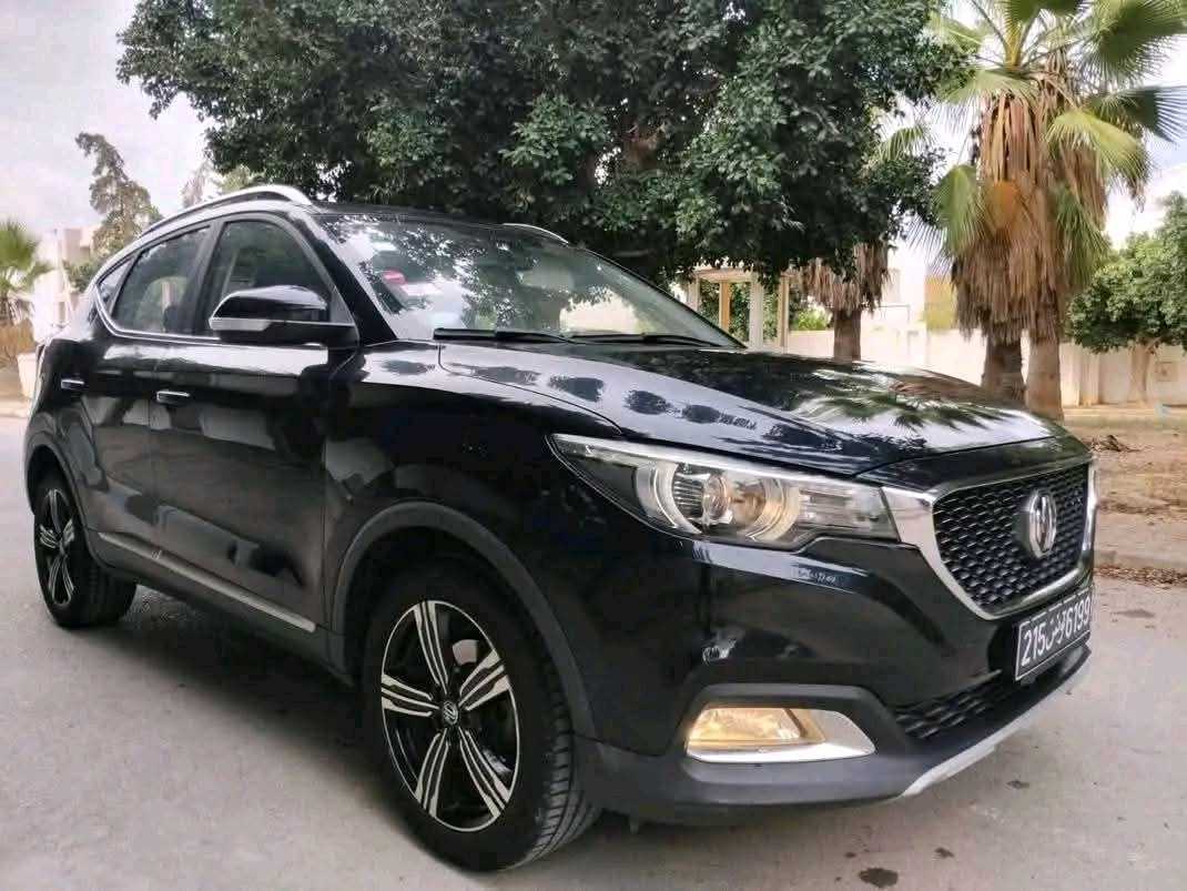 MG ZS BOÎTE AUTOMATIQUE PREMIÈRE MAIN