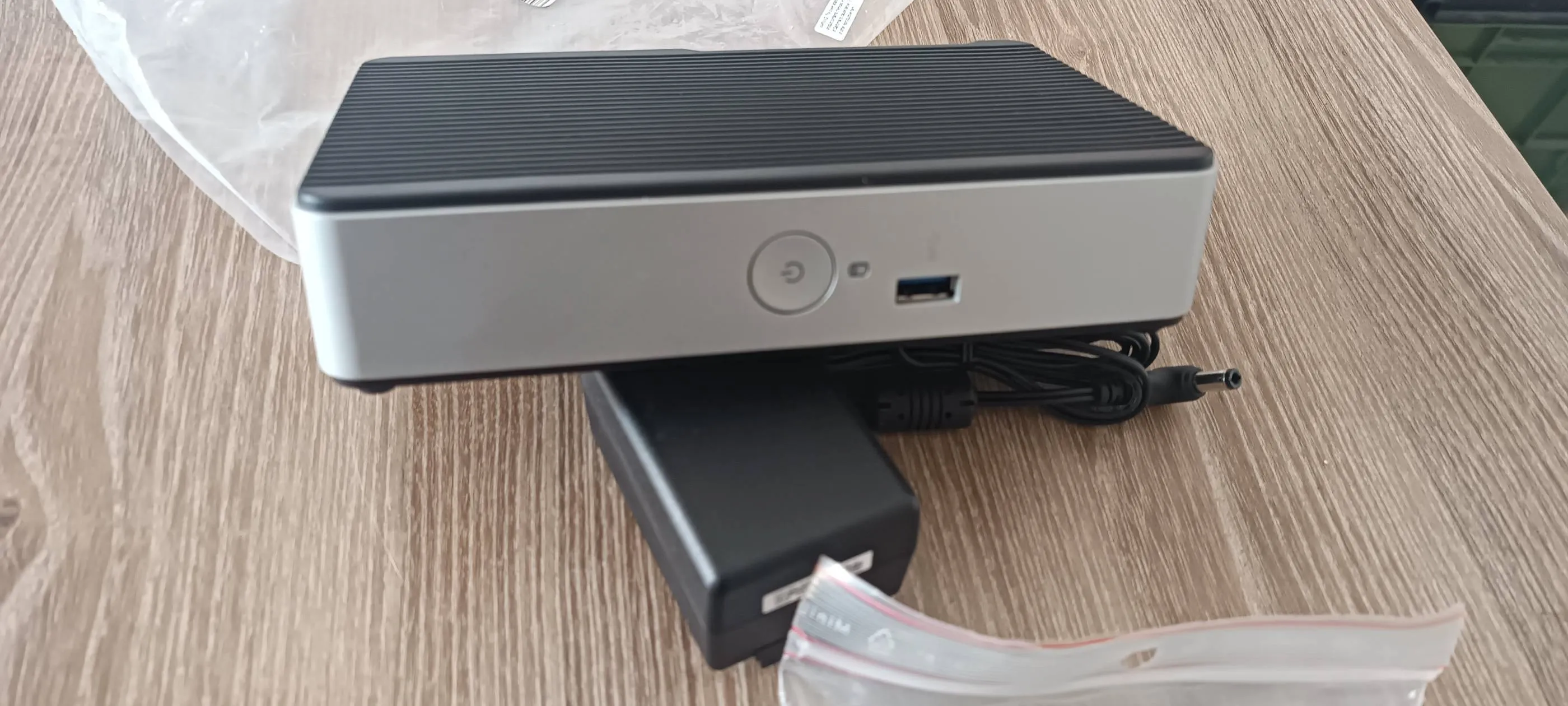 Mini pc Intel NUC jamais utilisé.
