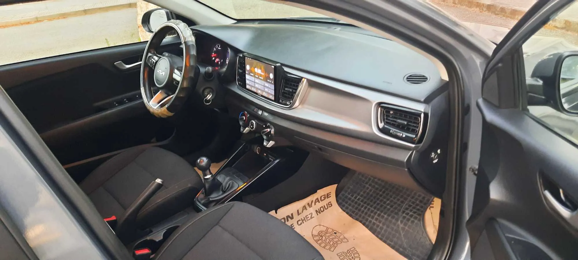 Kia Rio en très bon état 4cylindres 2022 Tl:28431642