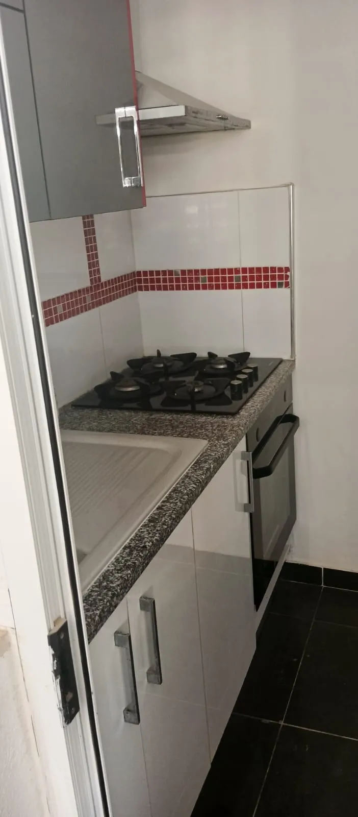 A LOUER – S+1 – CITE EL WAHAT – TEL 56306032– FB.8242