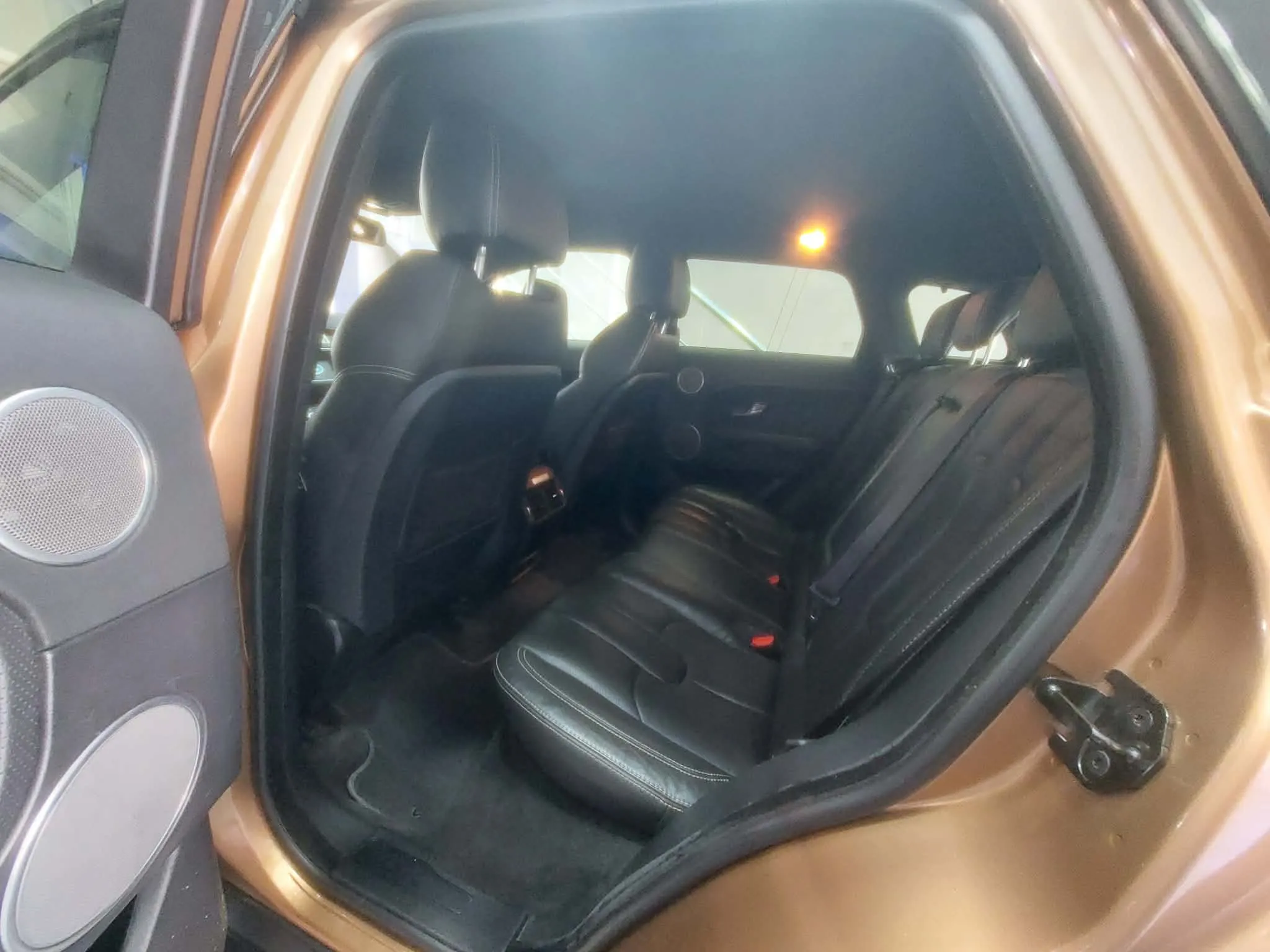Land Rover Évoque 2.2L - Km 115 mille - Tel 98479647