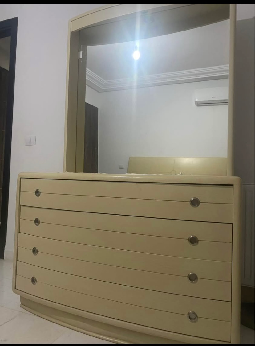 Chambre à coucher بيت نوم 