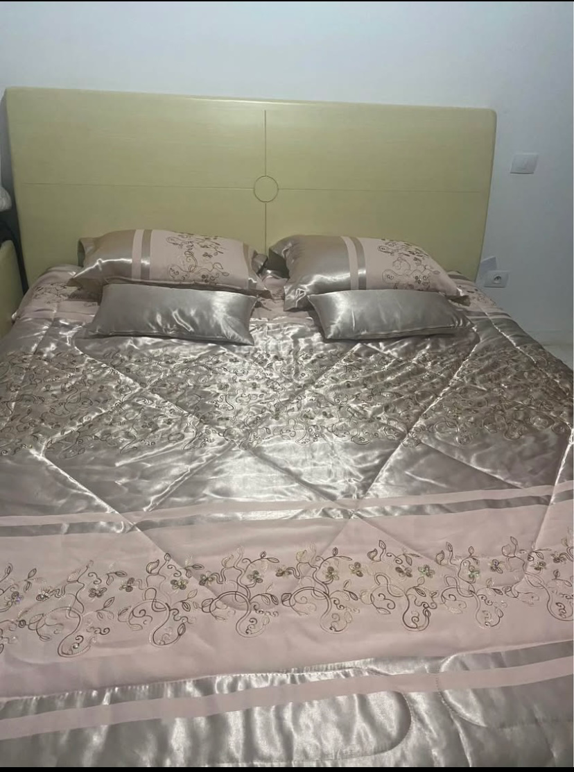 Chambre à coucher بيت نوم 