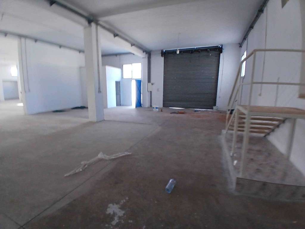 ✨ À LOUER : LOCAL INDUSTRIEL - SIDI ABDELHAMID ✨
Référence : R122