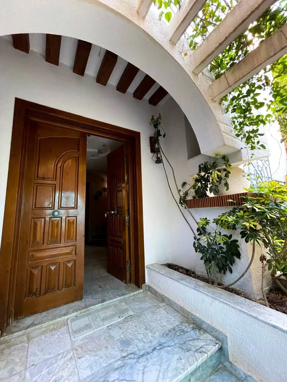 A vendre villa de luxe à chatt_mariem coté mer