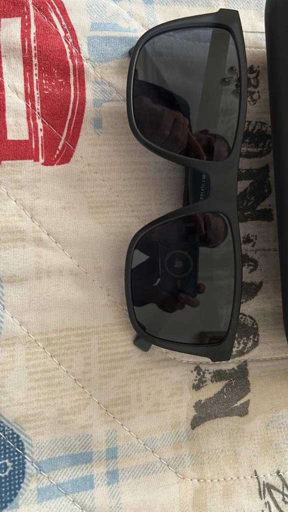 Lunette et bracelet tommy Hilfiger neufs