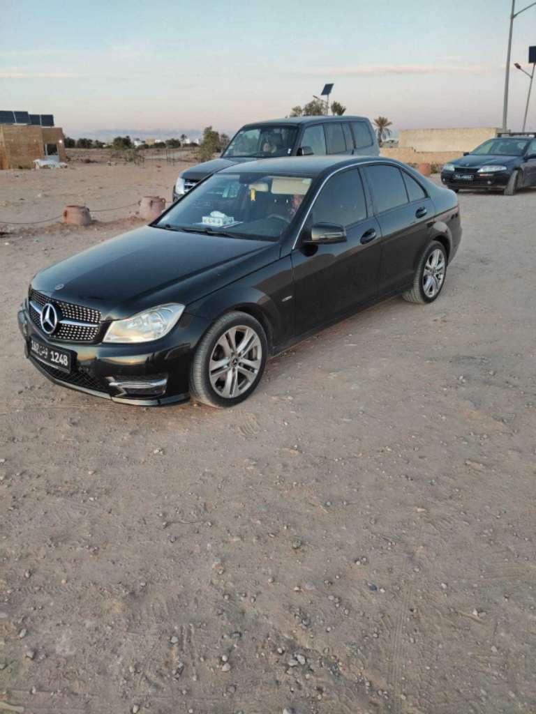 Mercedes C200