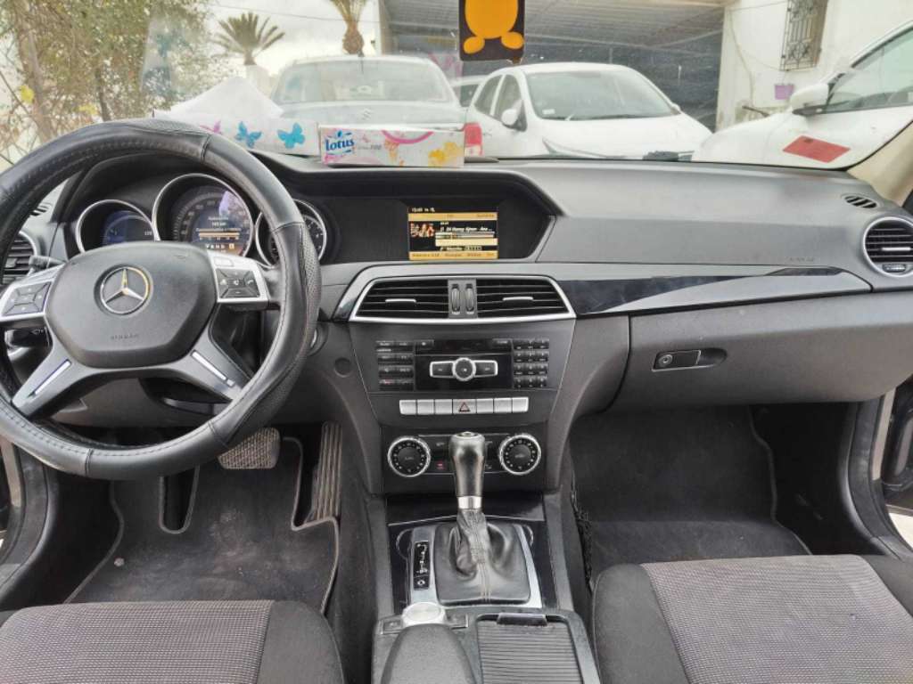 Mercedes C200