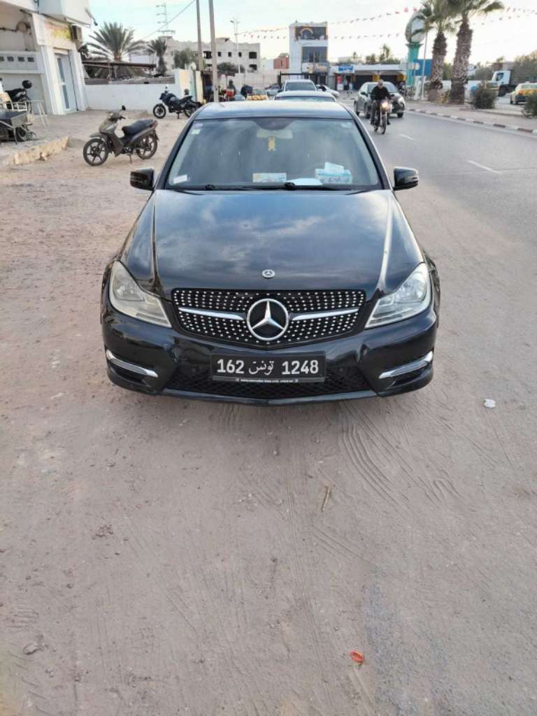 Mercedes C200