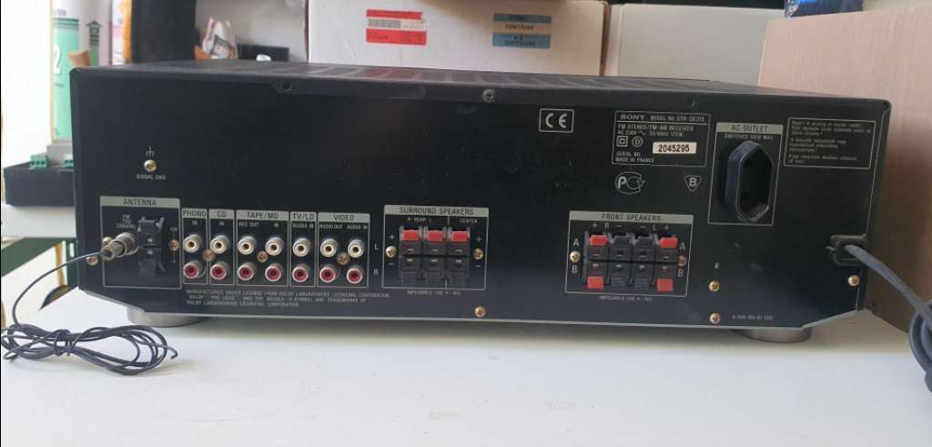 Ampli Home cinéma Sony STR-DE315 + 2 Enceintes Sony modèle SS-A 300.