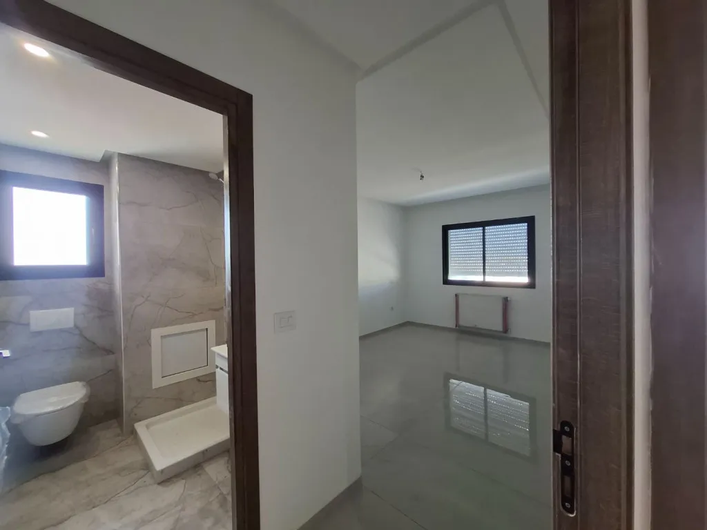 Appartement S+3 Haut Standing – 135 m² – Parking sous-sol