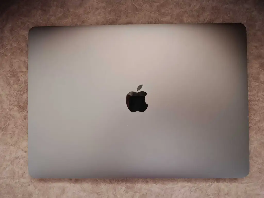MacBook Air M1 (2020) 8GB/256GB - Batterie 95%