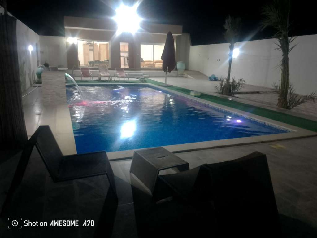 Villa avec piscine face à la mer Midoun Djerba