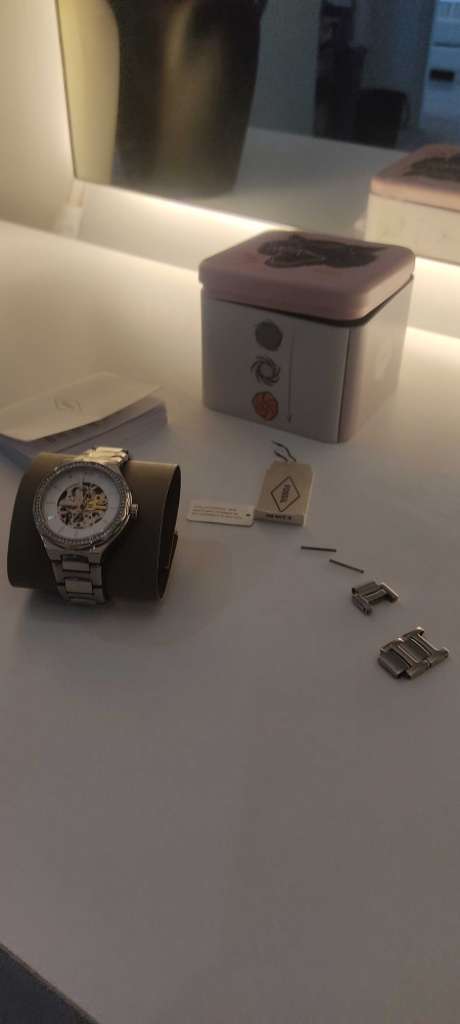 A vendre montre fossil femme model 2024