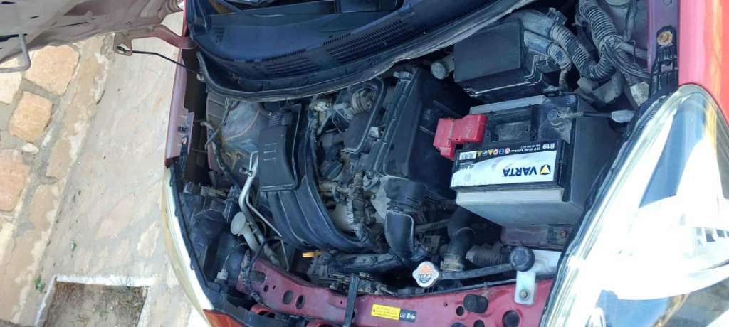 NISSAN MICRA 1er main ESSENCE Tel 40884251