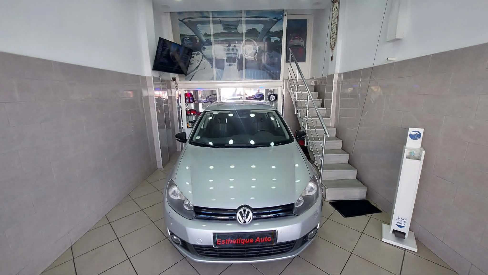 Volkswagen Golf 6 - 1.2 – Toit ouvrant – Très bien équipée - Tel 98479647
