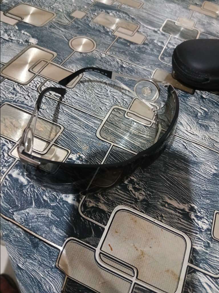 Lunette versace hommes et femmes original tout neuf  téléphone ☎️ 53335227