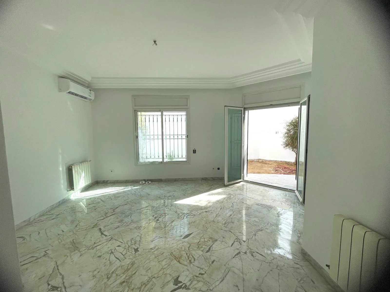 A louer appartement S+2 avec Jardin à jardin d'el menzah 2