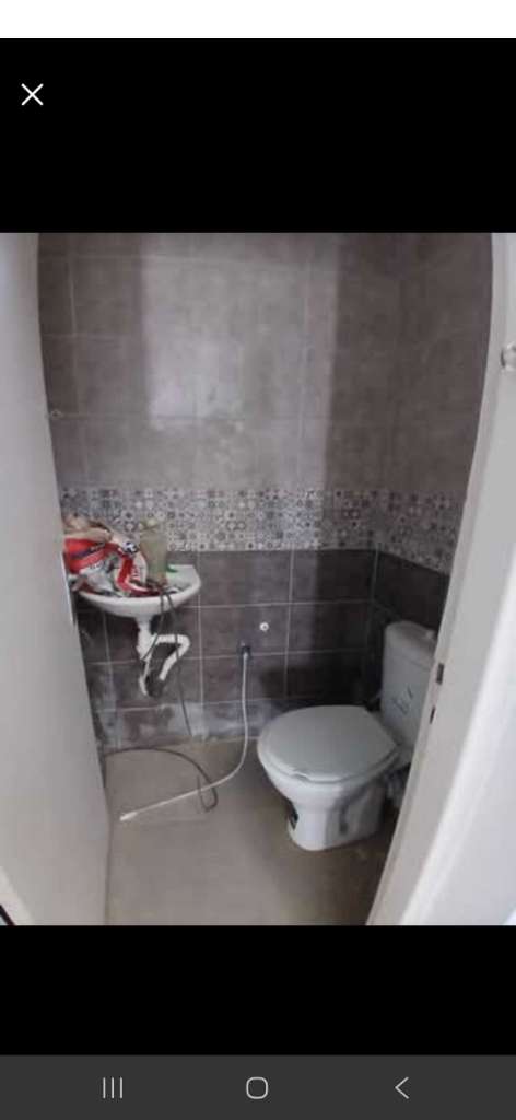 A louer local situé a akouda  superficie 450m²