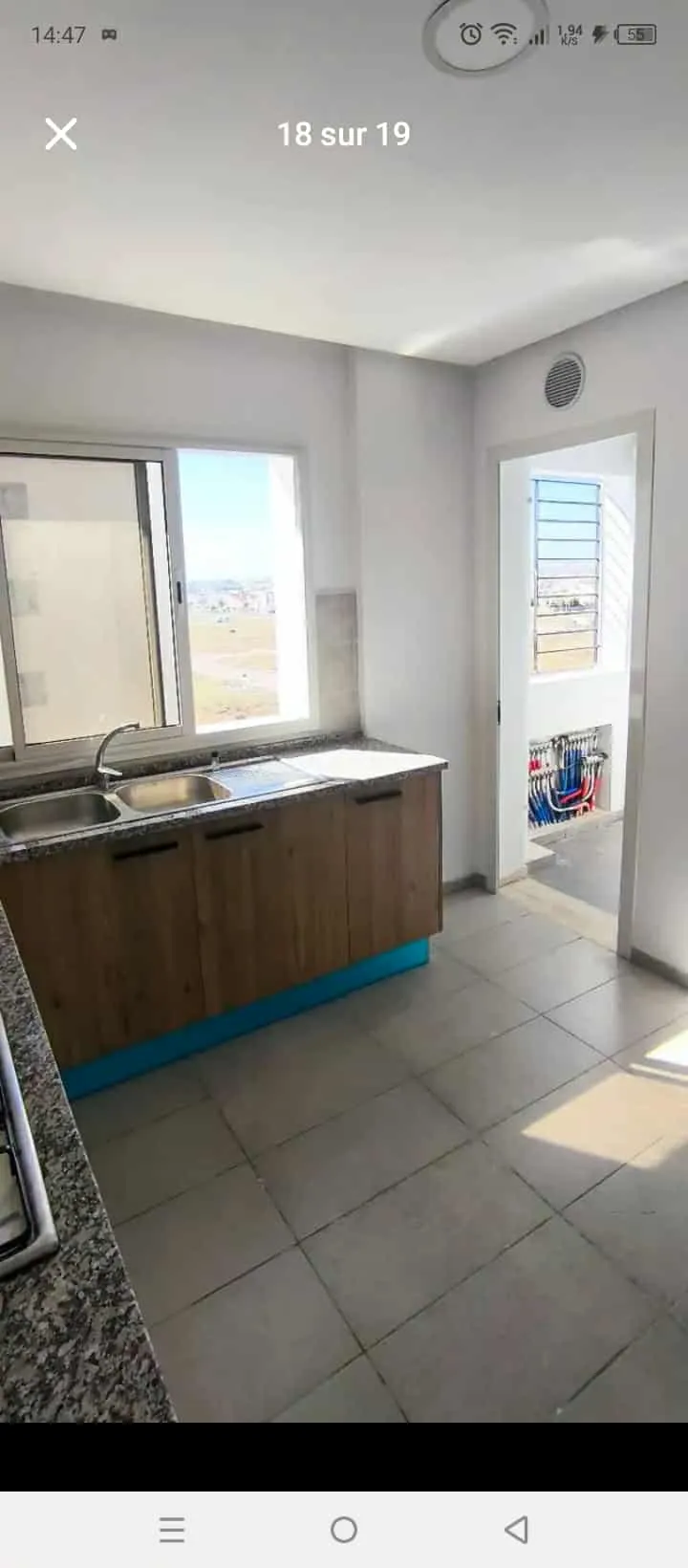 un appartements s+2 hs neuf au 5éme étage(avec ascenseur) a louer a Enkhilette