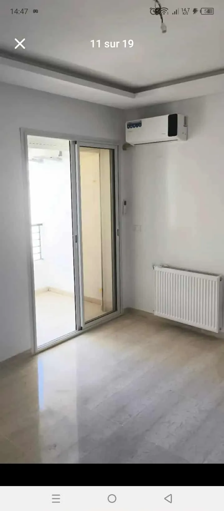 un appartements s+2 hs neuf au 5éme étage(avec ascenseur) a louer a Enkhilette