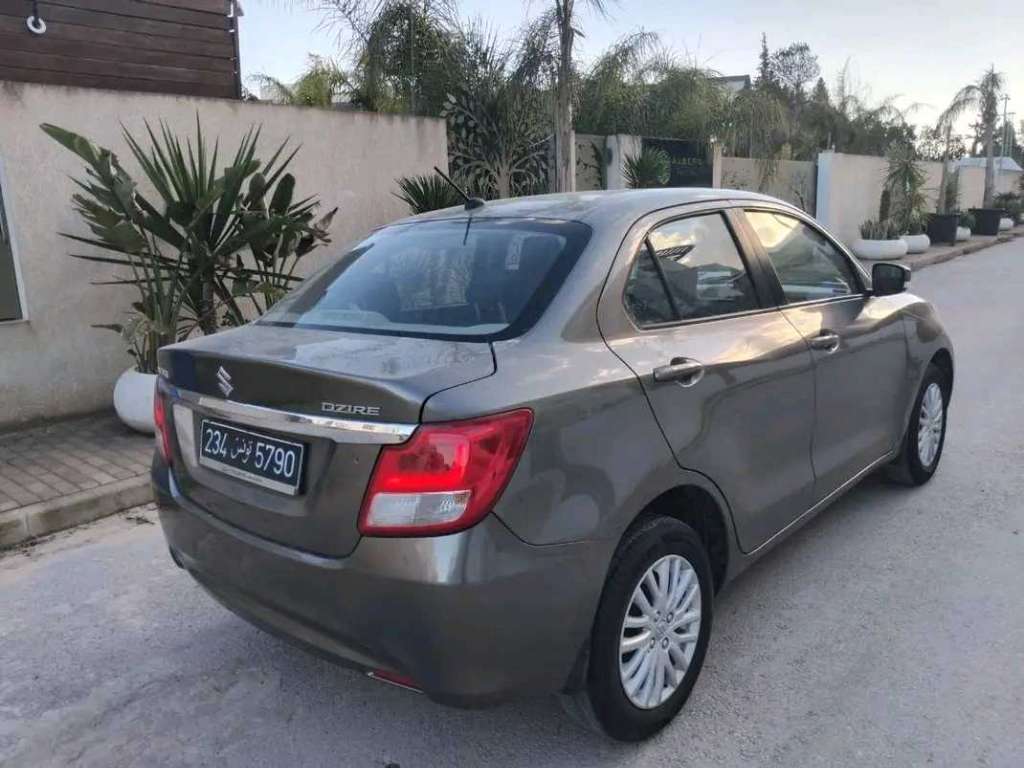 SUZUKI DZAIR PREMIÈRE MAIN EN EXCELLENT ÉTAT 