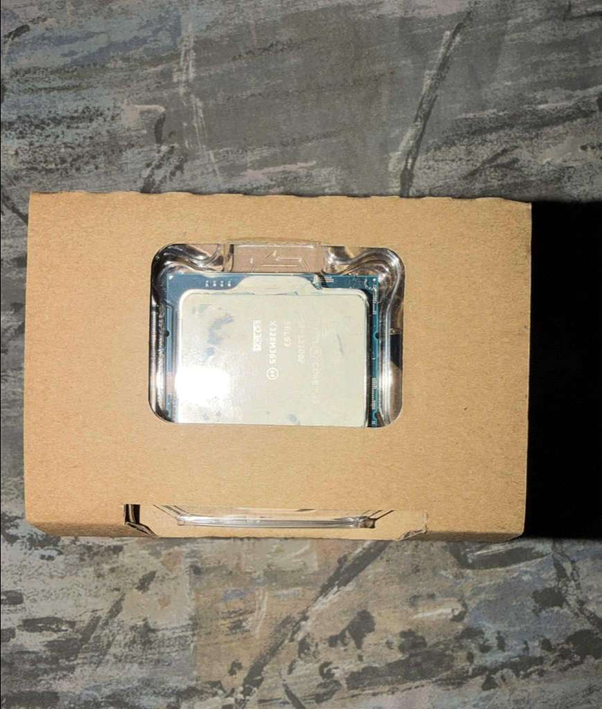 Processeur Intel Core i3-12100F + Ventilateur d’origine