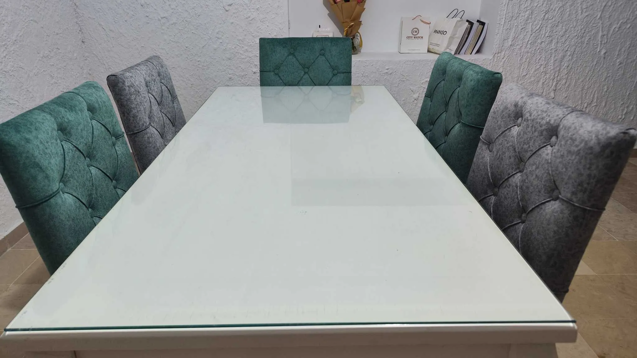 Table à manger du salon avec 6 fauteuils