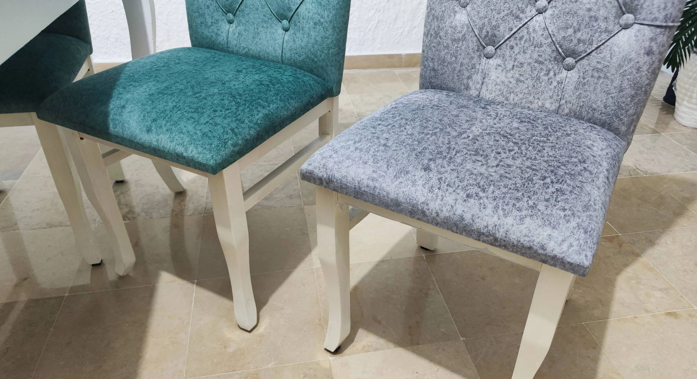 Table à manger du salon avec 6 fauteuils