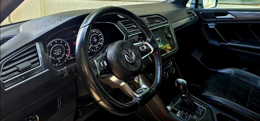 🔥 Tiguan R Line  2019 essence boite auto 🔥
            
