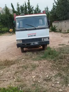 À vendre camion OM Zeta 65/9, diesel, avec benne.