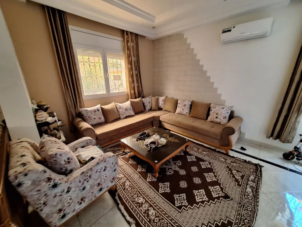 Duplex spacieux et moderne à Borj Cédria avec 3 niveaux et entrée indépendante