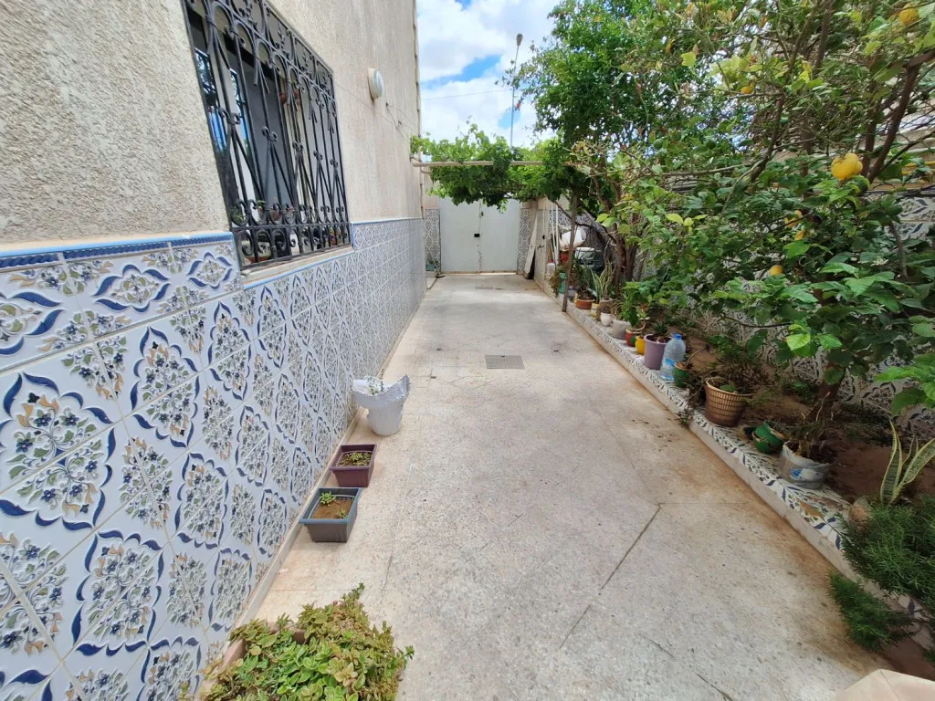 Duplex spacieux et moderne à Borj Cédria avec 3 niveaux et entrée indépendante