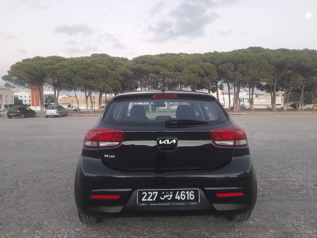 KIA RIO COUPÉ PREMIÈRE MAIN TRÈS BON ÉTAT