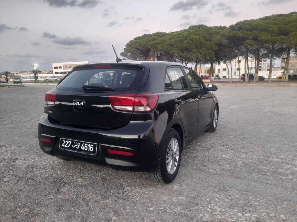 KIA RIO COUPÉ PREMIÈRE MAIN TRÈS BON ÉTAT
