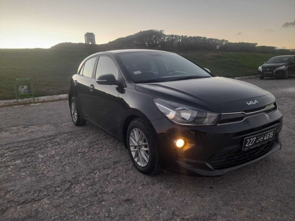 KIA RIO COUPÉ PREMIÈRE MAIN TRÈS BON ÉTAT