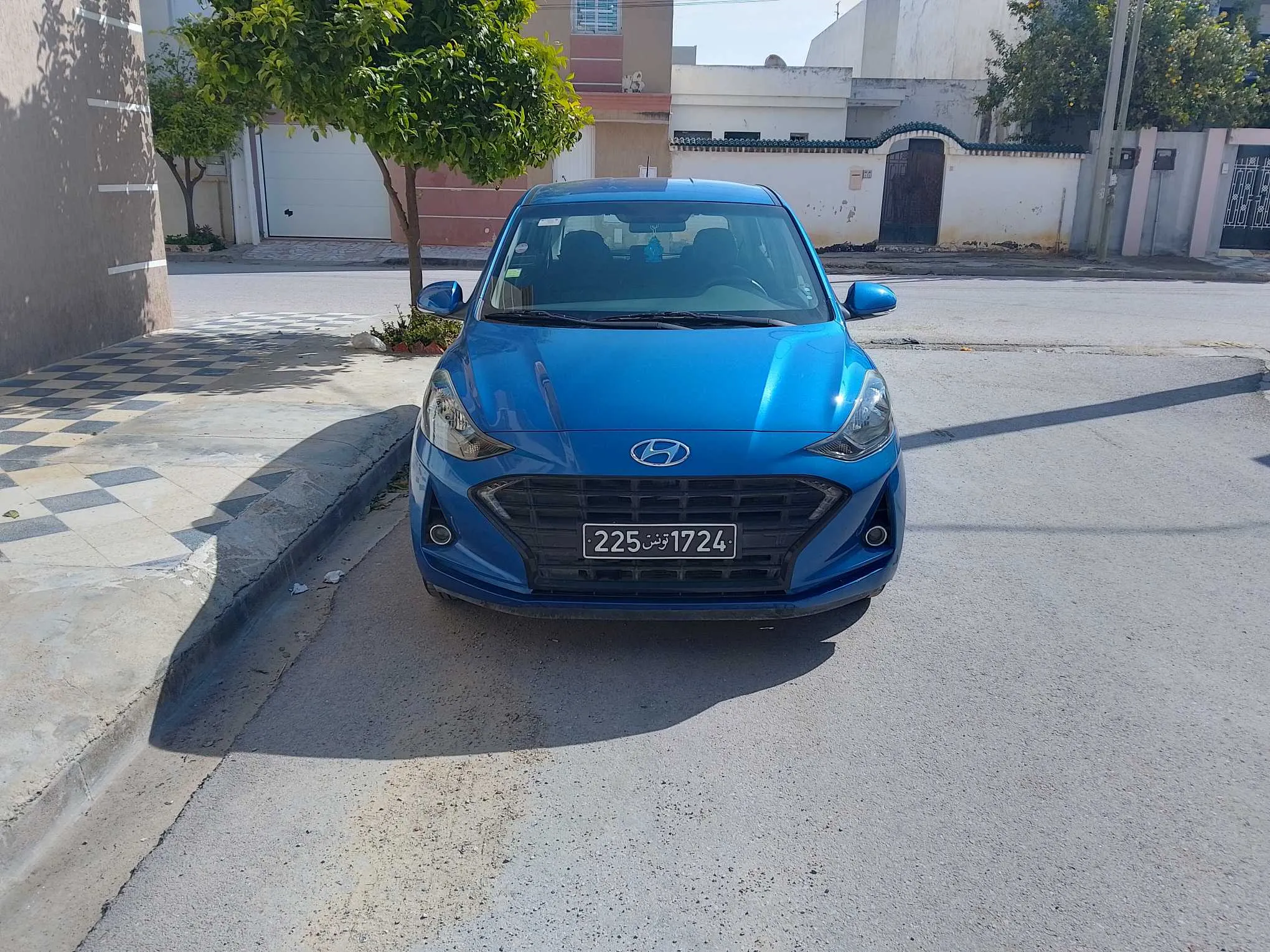 hyundai grand i10 populaire très propre.tel:56177695