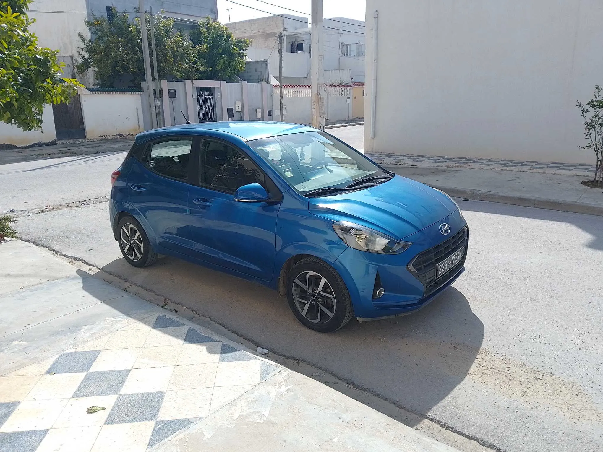 hyundai grand i10 populaire très propre.tel:56177695