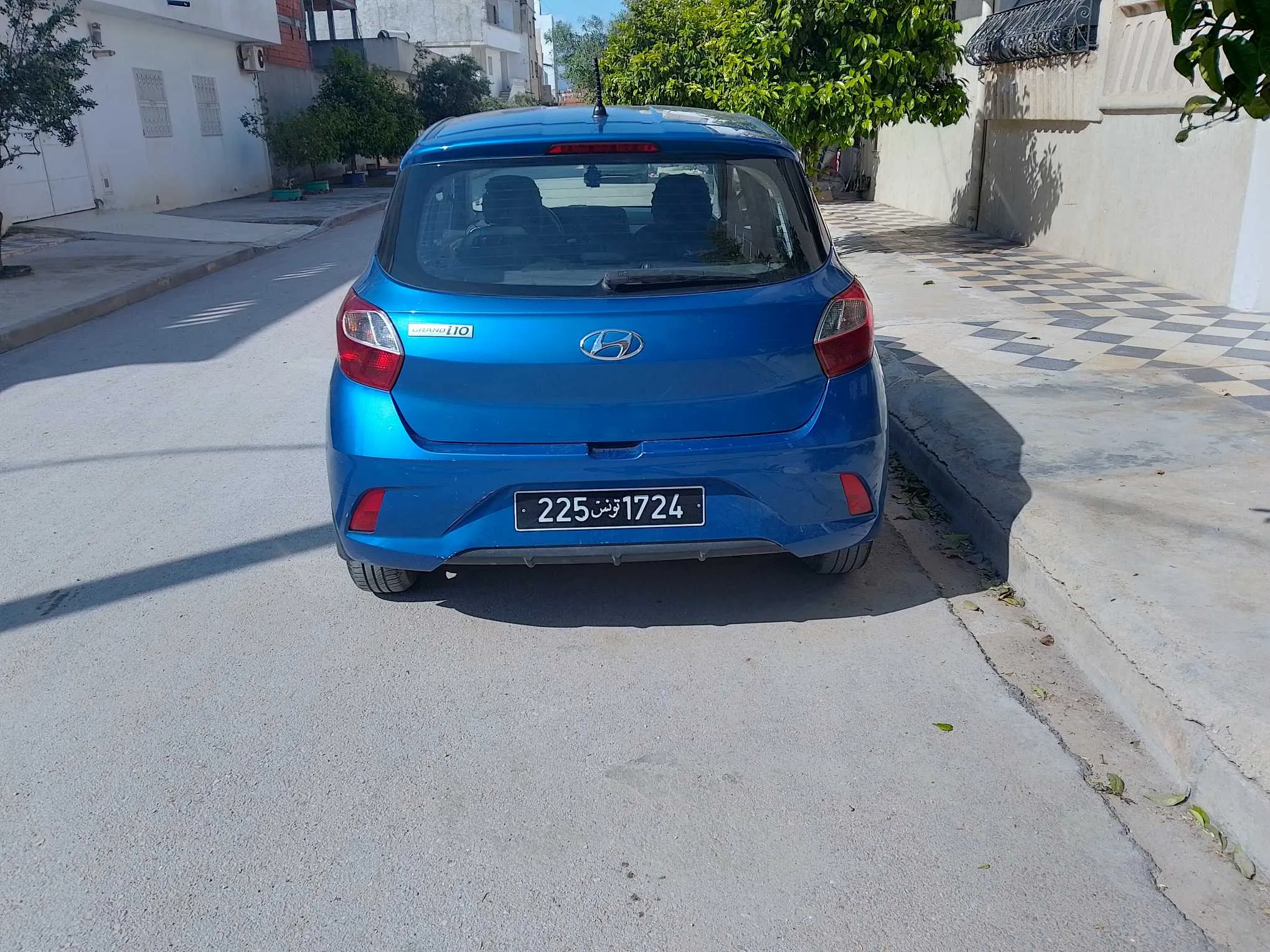 hyundai grand i10 populaire très propre.tel:56177695