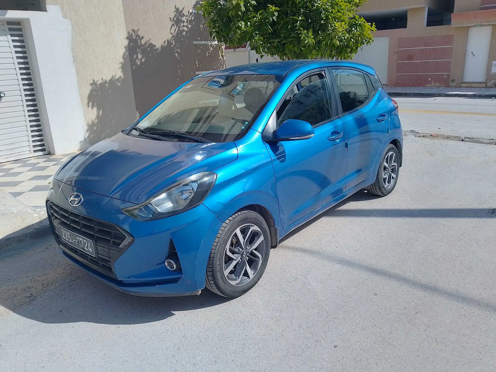 hyundai grand i10 populaire très propre.tel:56177695