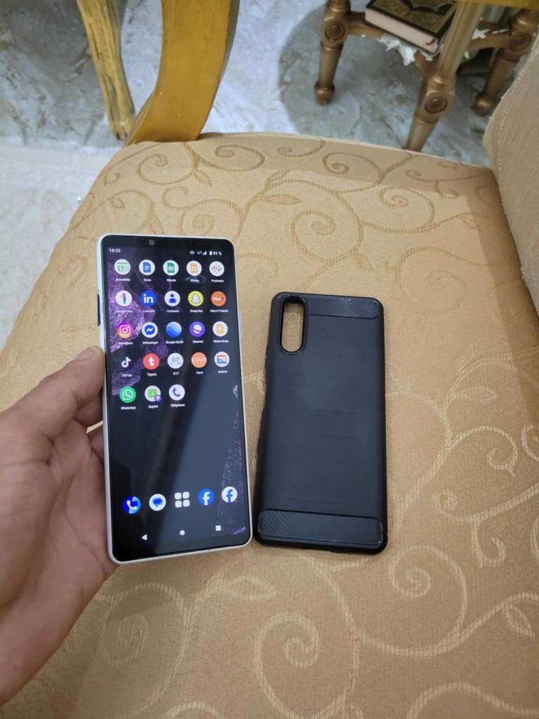 sony xperia 10 v3  version korean ram 6g stockage 128g 