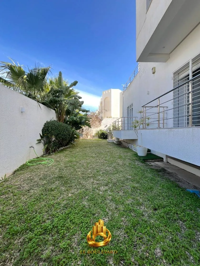 A Louer Villa 3S+5 Haut Standing Avec Jardin à Sidi Mahersi, Nabeul